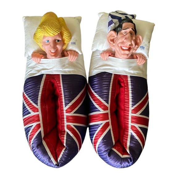 Prince Charles & Princess Diana rare Union Jack vintage slippers - Picture 1 of 6